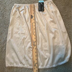 Vanity Fair Satin Half Slip in Ivory Champagne